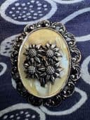 Oval Scarf Ring in Pink Coloured Aluminium - Four Daisies