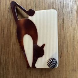 Sold A Lea Stein Art Deco Style Cat and Ball Brooch - Cream panel and tortoise brown cat