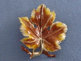 SOLD Signed Exquisite Vine Leaf Brooch in Autumn Colours - 1960s Enamel Brooches
