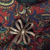 Trifari USA   Brooch - 1960s - 1970s  Gold Plated Ribbon and Bow Pin