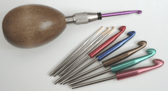 Lion Brand / "Eleggant" Ergonomic Crochet Hook Set