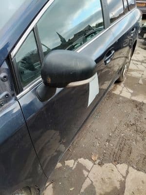 2009 Toyota Avensis t27 - passenger door mirror