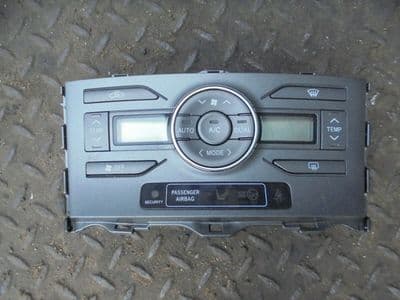 toyota auris - cd player (06-12)