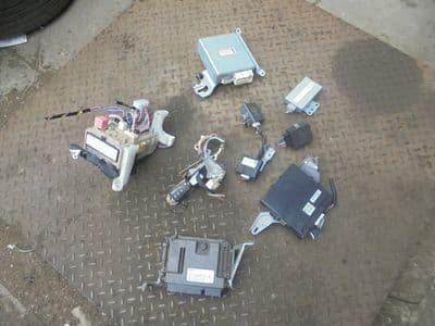 toyota avensis 1.6 diesel - ecu kit (2015-2018) 0281031706