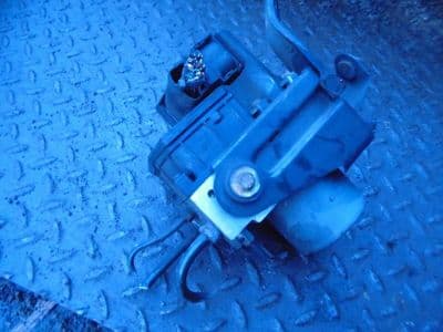 toyota avensis 2.0 D4D - abs pump 0265950178 (2006-2009)