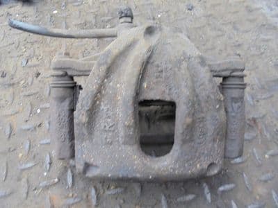 toyota avensis 2.0 d4d - driver front caliper (06-08)