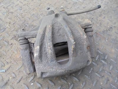 toyota avensis 2.0 d4d - passenger front caliper (06-08)