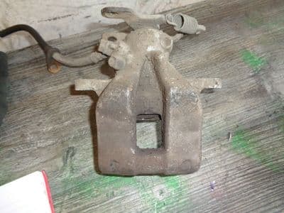toyota avensis 2.0 d4d t270 - passengers rear caliper (2009-2012)