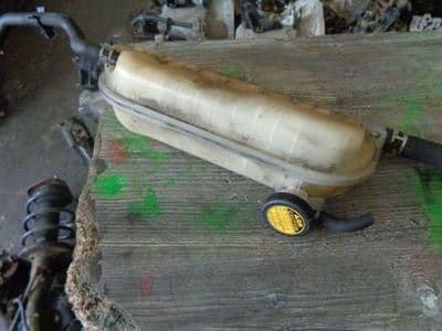 toyota avensis 2.2 d4d - expansion bottle (2003-2005)