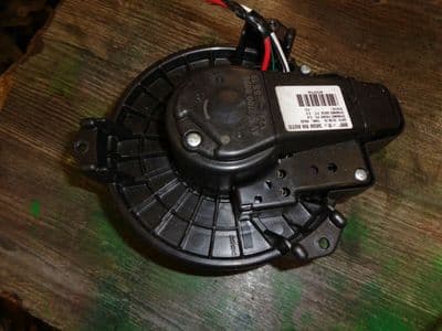 toyota avensis - blower motor (2015-2018)
