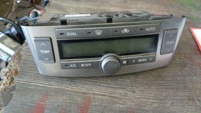 toyota avensis - climate control (2006-2009) 1C0