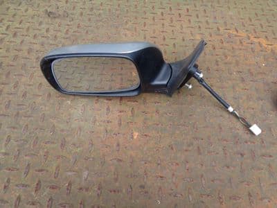 toyota avensis - passenger door mirror 2003-2006