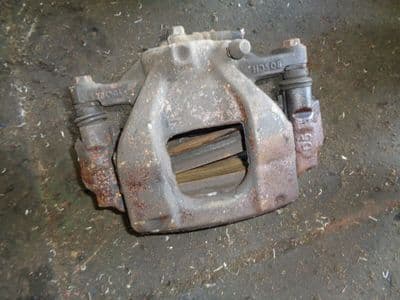 toyota avensis - passenger front caliper (2015-2018)