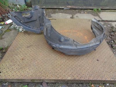 toyota avensis - passenger front splash guard 2003 - 2006