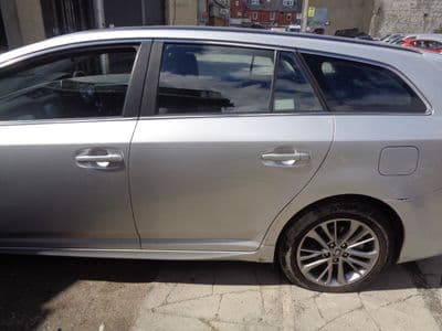 Toyota Avensis - passengers rear door 2015-2018 1F7 silver