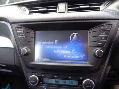 Toyota Avensis - sat nav 2015-2018