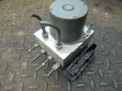 toyota avensis t27 2.0 d4d - abs pump 0265951567