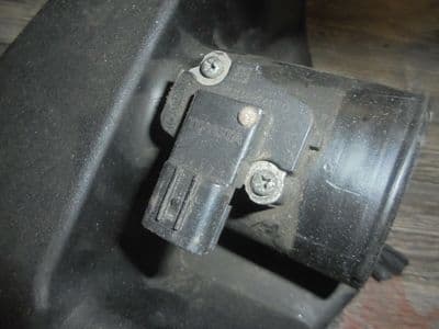 toyota avensis t27 2.0 d4d - airflow meter (09 -12)
