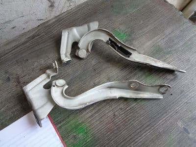 toyota avensis t27 2.0 d4d - bonnet hinges (2009-2012)