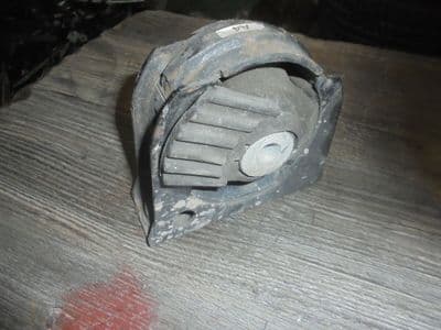 toyota avensis t27 2.0 d4d - engine mount (09 -12)