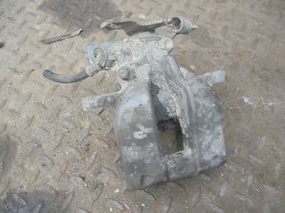 toyota avensis t27 2.0 d4d - passengers rear caliper