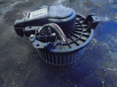 toyota avensis t27 - blower motor
