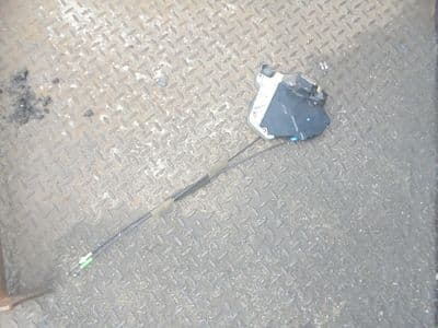 toyota avensis t27 - passengers front door lock (09-12)