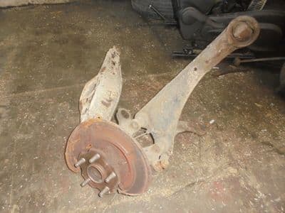 toyota avensis t27 - passengers rear suspension leg (09-12)