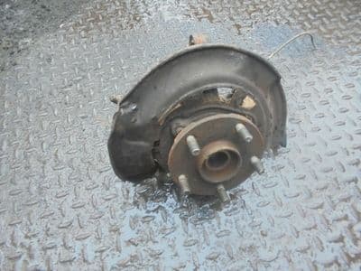 toyota avensis T270 2.0 d4d - driver front hub