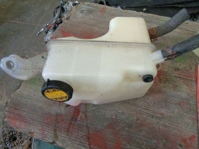 toyota avensis T270 2.0 d4d - expansion bottle