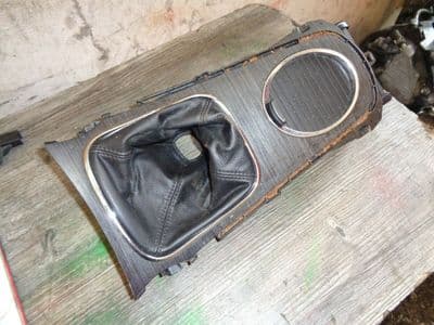 toyota avensis t270 2.0 d4d - gearstick console (2009-2012)