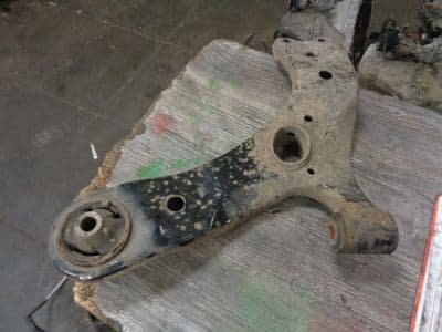 toyota avensis T270 2.0 d4d - passengers wishbone