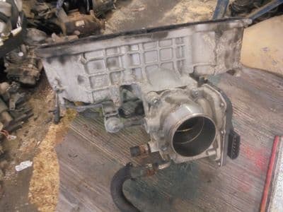 toyota avensis T270 2.0 d4d - throttle body