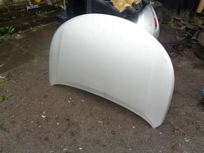toyota avensis t270 - bonnet (2009-2012)  1F7