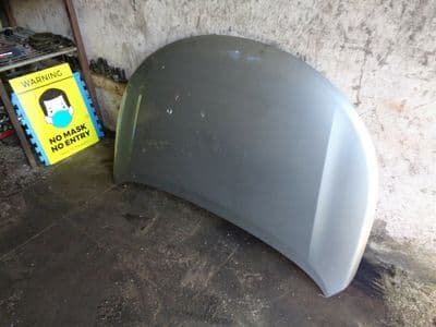 toyota avensis t270 - bonnet (2009-2012) 1G6