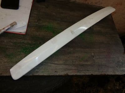 toyota avensis t270 - bootlid strip handle (2009-2012)