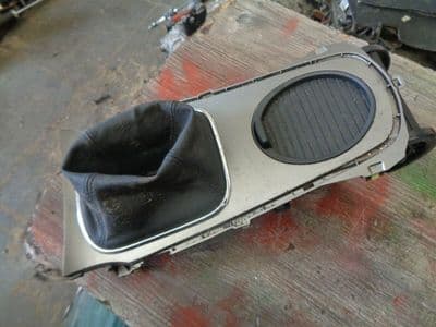 toyota avensis T270 - centre console