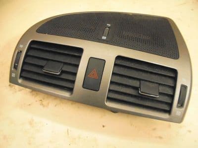 toyota avensis t270 - centre dash vent (2009-2012)
