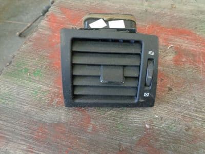 toyota avensis T270 - dash vent
