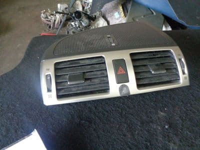toyota avensis t270 - dash vent (2009 - 2014)