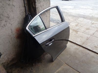 toyota avensis t270 - drivers rear door (2011-2014) saloon