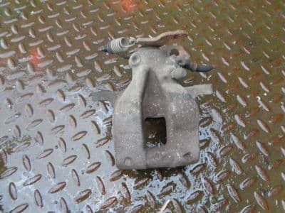 toyota avensis T270 - passenger rear caliper