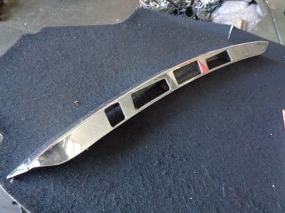 toyota avensis t270 - tailgate strip (2009-2014)