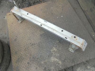 toyota avensis T4 - front bumper bar (2009-2012)