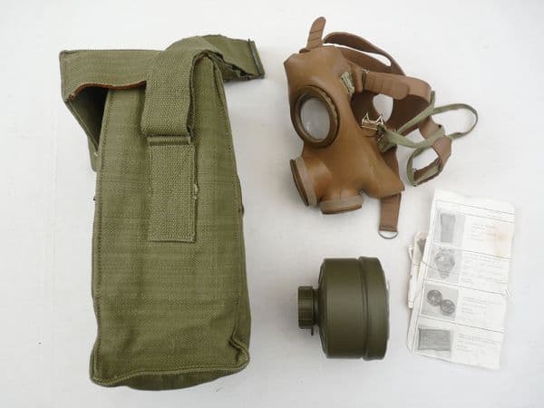 Belgian ANP  M51 gas mask and carrying case