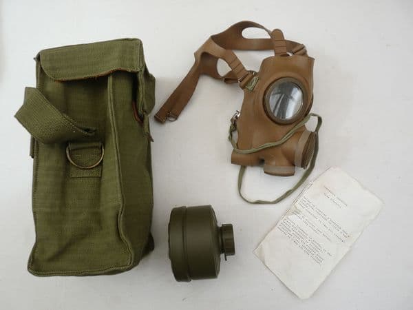 Belgian ANP  M51 gas mask and carrying case