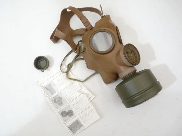 Belgian ANP  M51 gas mask and carrying case