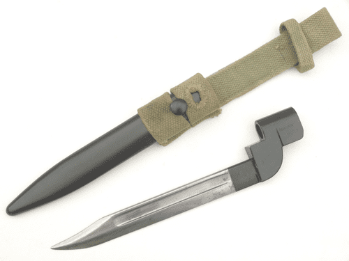 British Lee-Enfield No9 bayonet, scabbard and frog, 1952 dated
