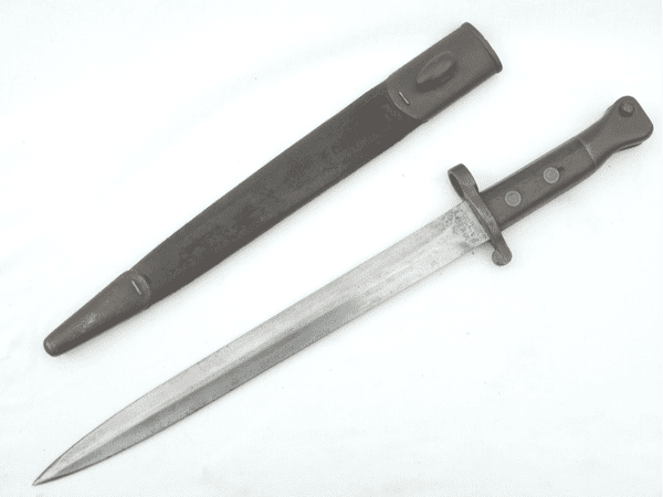 British Lee-Metford P1888 Mk1 bayonet and scabbard, 1891 dated, N.R. 67 marked