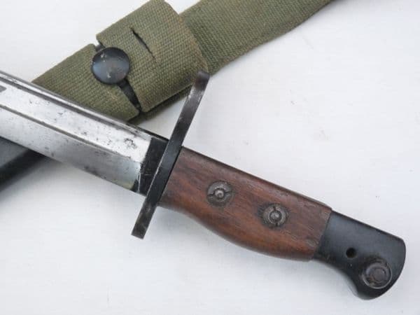 British no.5 Jungle carbine / Sterling bayonet and scabbard, wartime S294 marked /1